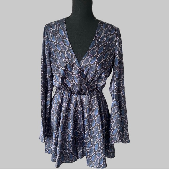 Guess by Marciano Python print romper - Picture 4 of 16